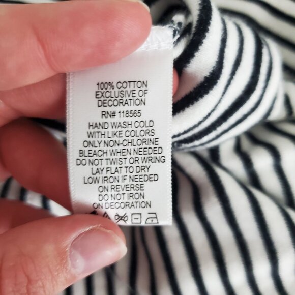 Quacker Factory Womens Sequin Bee Embroidered Black Striped Blouse Size M Summer - Picture 5 of 9